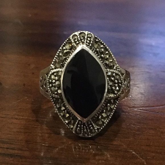 Vintage Marquise Cut Black Onyx Cabochon Sterling Silver & Marcasite Ring Sz 9.5 - Picture 6 of 13